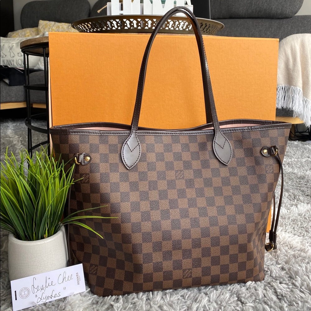 ‼️Sold‼️💯 Guaranteed Authentic Neverfull MM‼️💗
